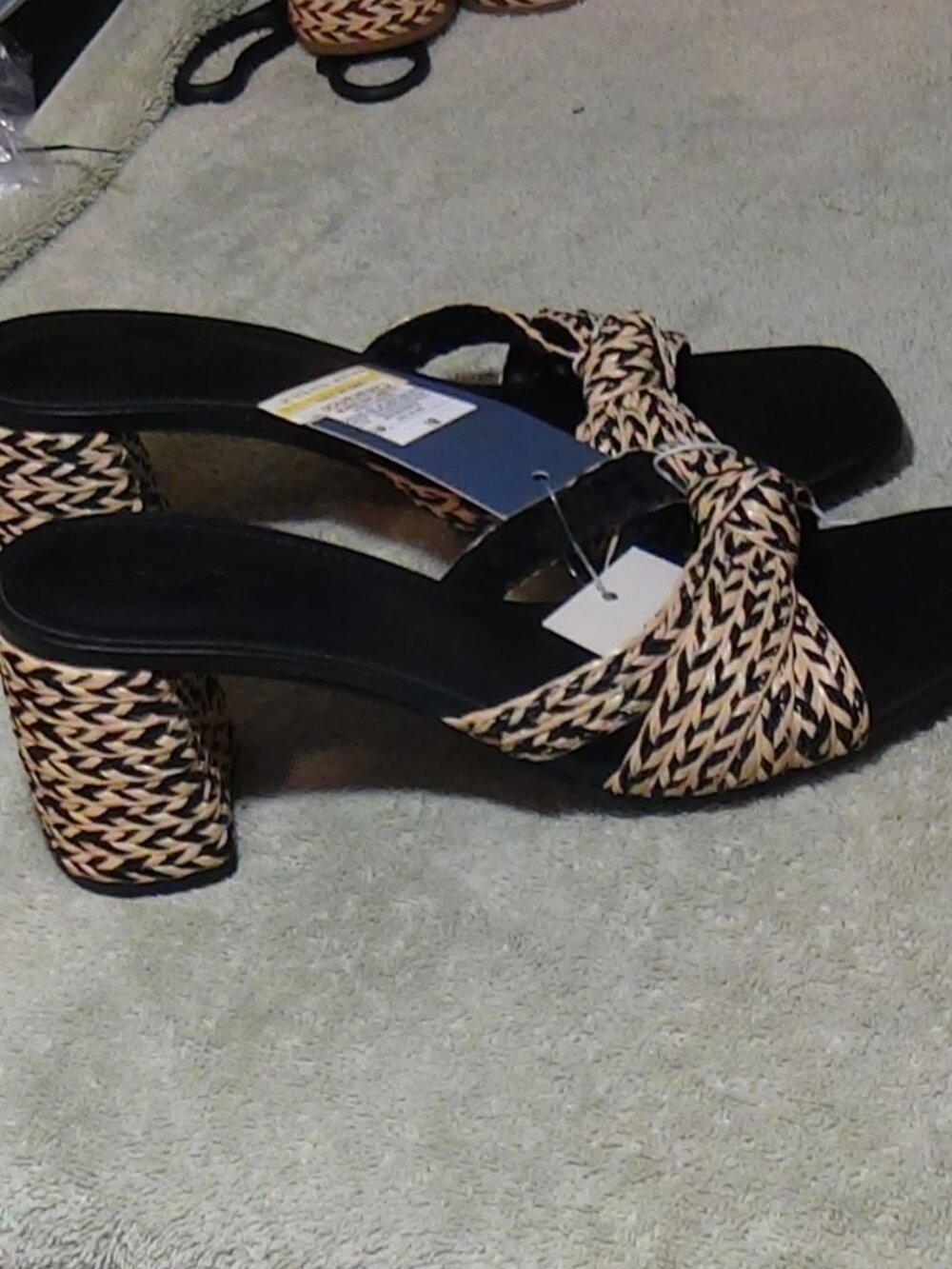 Women's 2.25" Heels Universal Thread Aaliyah Raffia Brown Size 8.5